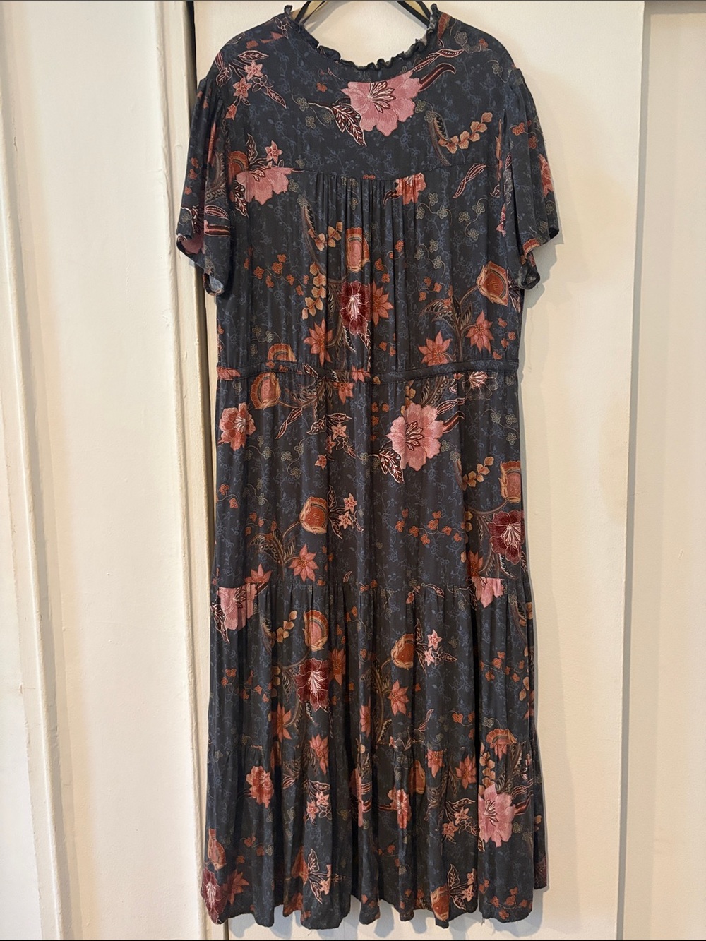 Knox Rose Charcoal Floral Midi Dress with Pink & Rust Accents - Picture 2 of 2